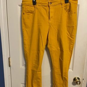 Old Navy Rockstar Jeans in Mustard